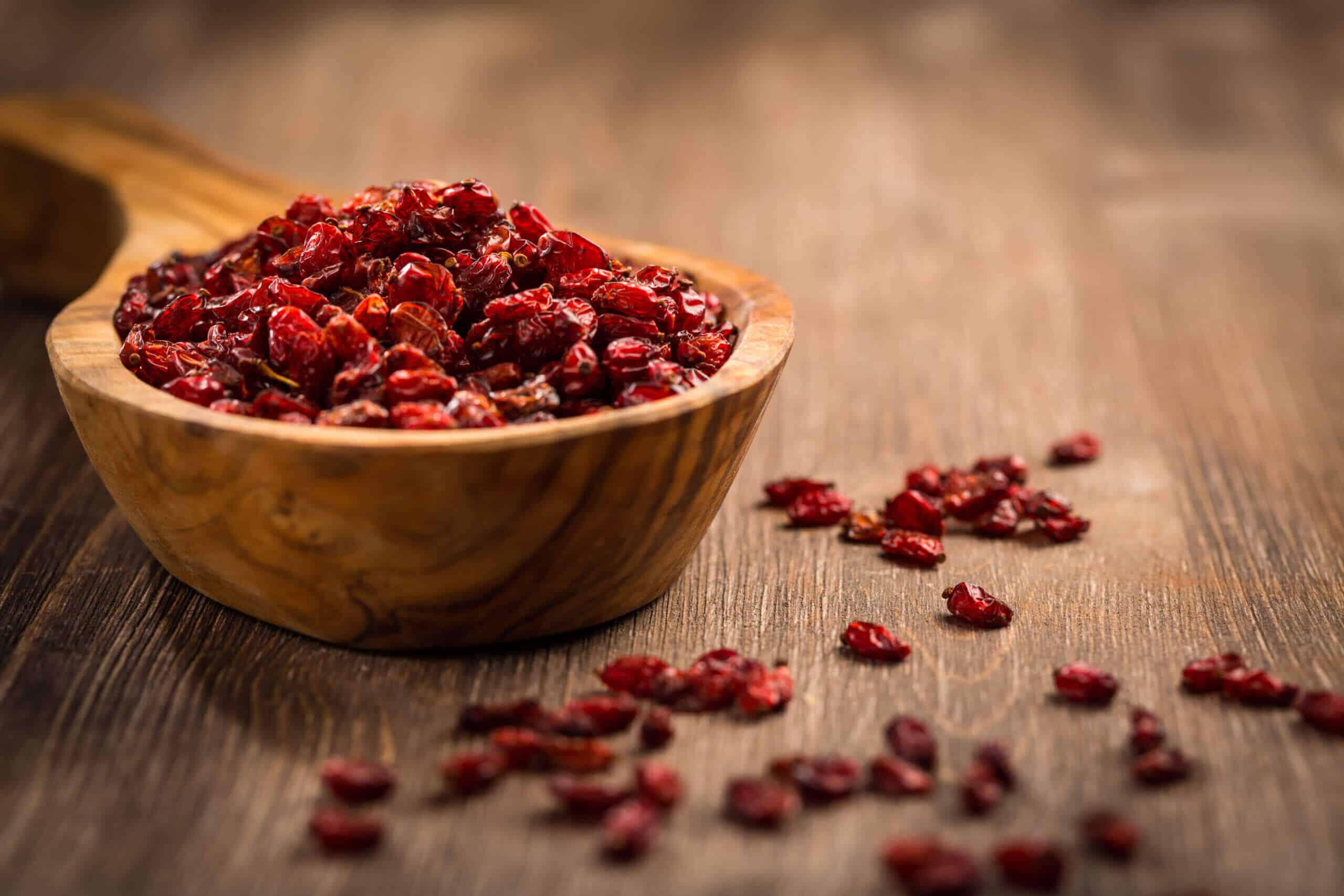 Pudră și extract de berberină — alcaloid bioactiv din plante folosit pentru metabolismul glucozei și colesterolul